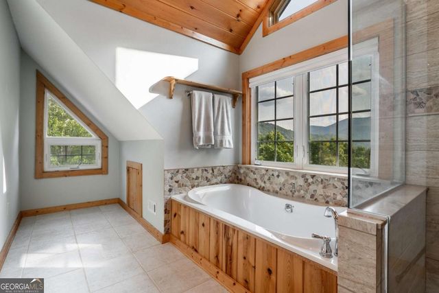 349 Moon Shadow View N, Blairsville, GA 30512