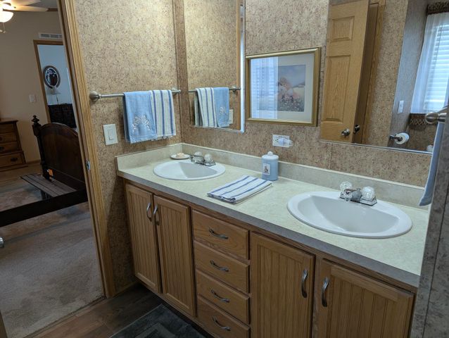 2717 E PARK Lane, Erie, PA 16506
