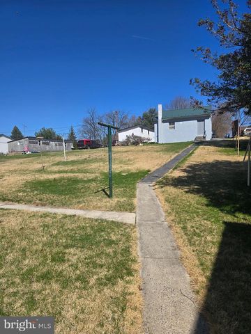 548 N FRANKLIN ST, Chambersburg, PA 17201
