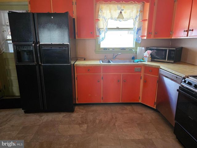 548 N FRANKLIN ST, Chambersburg, PA 17201