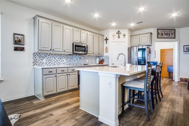 1516 Shindig Court, Weatherford, TX 76087