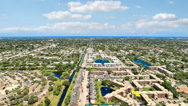 701 Lori Dr Drive 204, Palm Springs, FL 33461