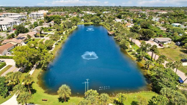 701 Lori Dr Drive 204, Palm Springs, FL 33461