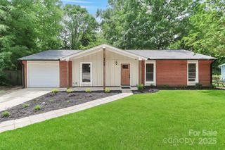 6409 Pineburr Court, Charlotte, NC 28211