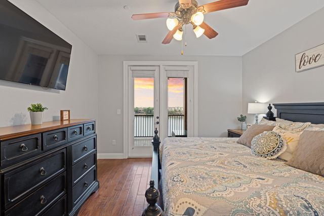 98 Island DR 34, Horseshoe Bay, TX 78657