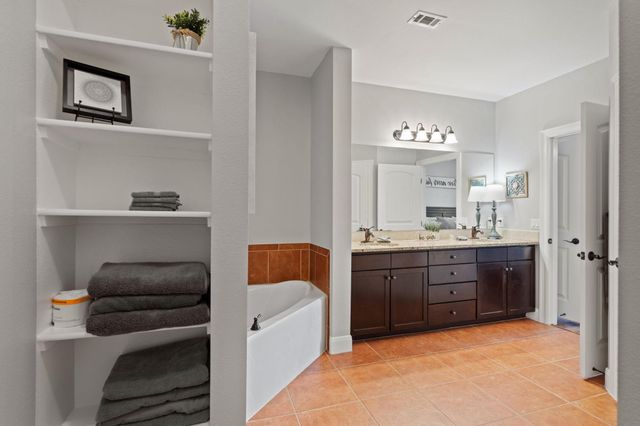 98 Island DR 34, Horseshoe Bay, TX 78657