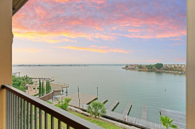 98 Island DR 34, Horseshoe Bay, TX 78657