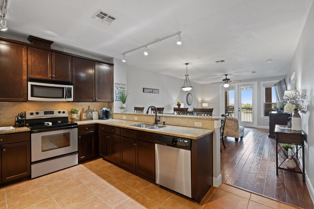 98 Island DR 34, Horseshoe Bay, TX 78657