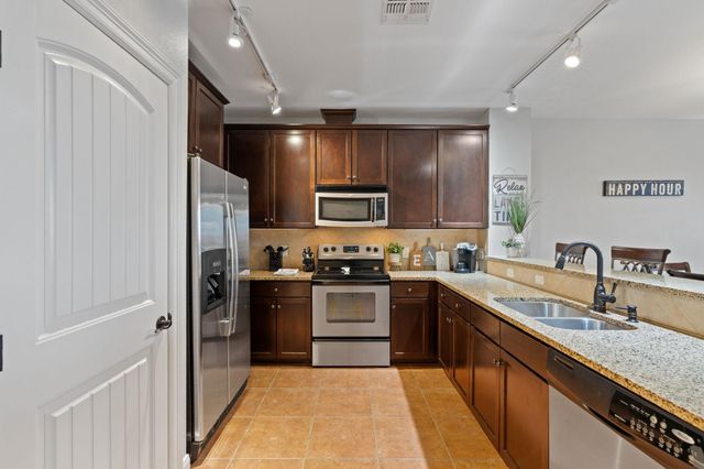 98 Island DR 34, Horseshoe Bay, TX 78657