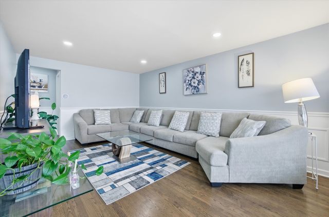 3735 W 116th Place, Alsip, IL 60803