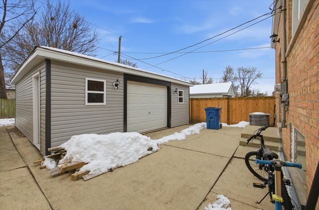 3735 W 116th Place, Alsip, IL 60803