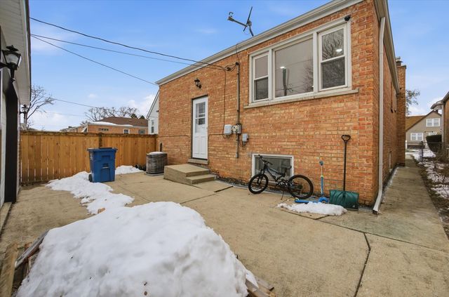3735 W 116th Place, Alsip, IL 60803