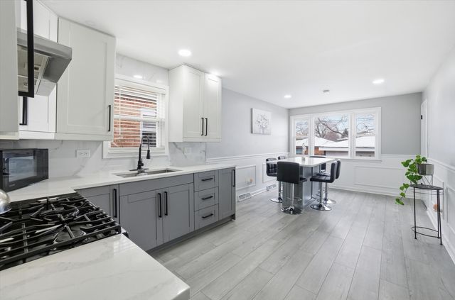 3735 W 116th Place, Alsip, IL 60803