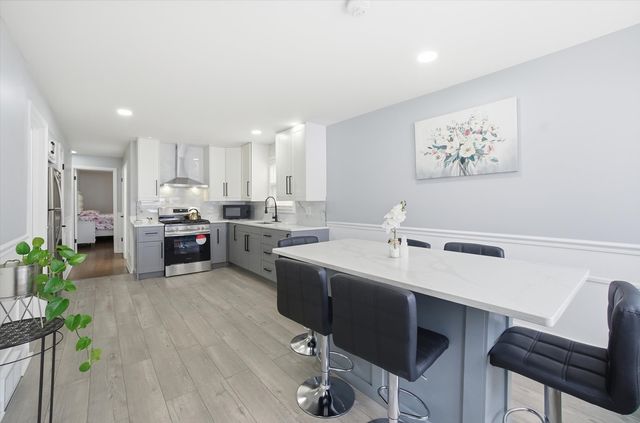 3735 W 116th Place, Alsip, IL 60803