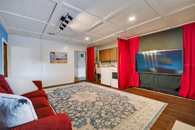 1825 STREETMAN DRIVE, Lithia, FL 33547