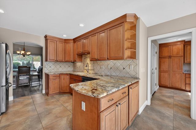 19038 Connie Dr, Grass Valley, CA 95949