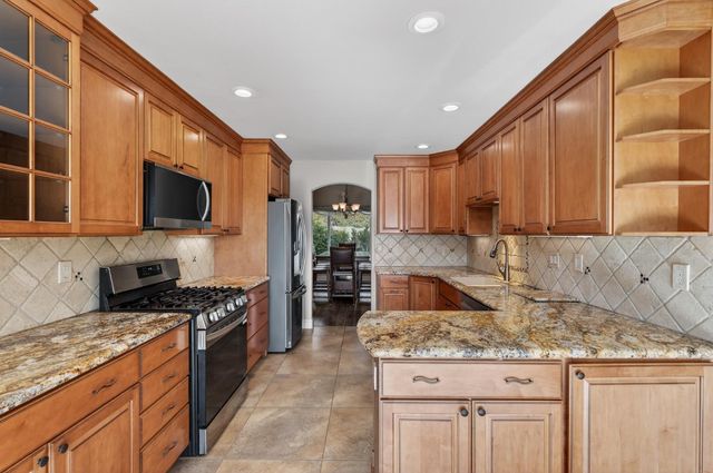 19038 Connie Dr, Grass Valley, CA 95949