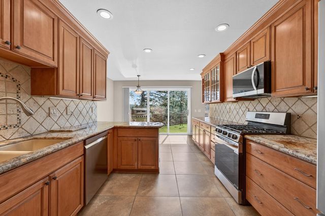 19038 Connie Dr, Grass Valley, CA 95949