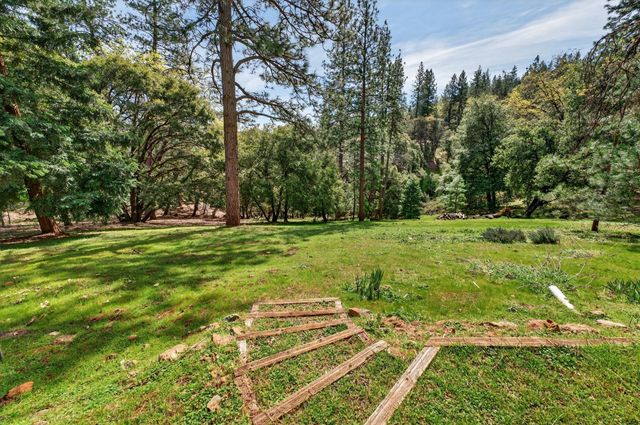 19038 Connie Dr, Grass Valley, CA 95949