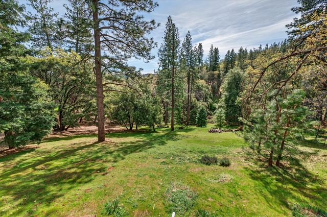 19038 Connie Dr, Grass Valley, CA 95949