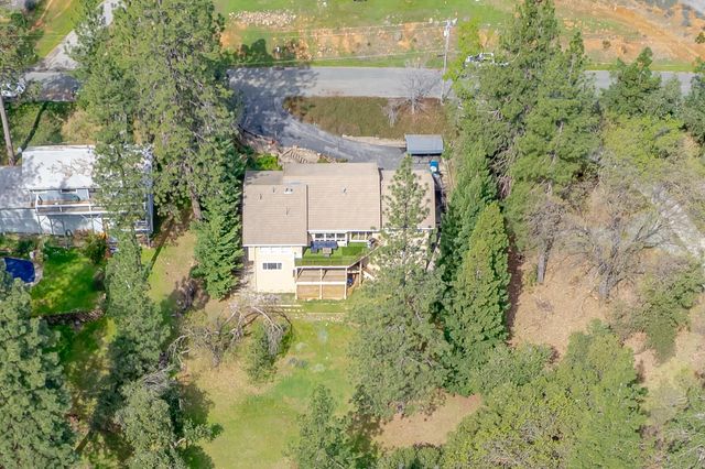 19038 Connie Dr, Grass Valley, CA 95949