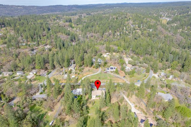19038 Connie Dr, Grass Valley, CA 95949