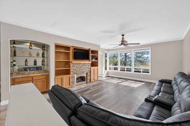 19038 Connie Dr, Grass Valley, CA 95949