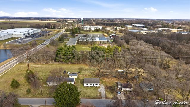 1100 N Edgewood Street, Greenville, MI 48838