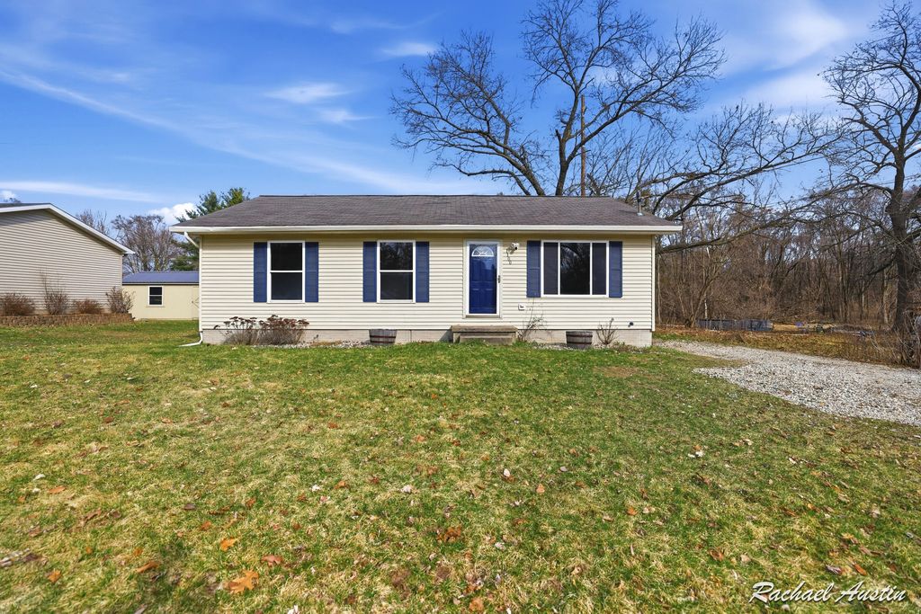 1100 N Edgewood Street, Greenville, MI 48838