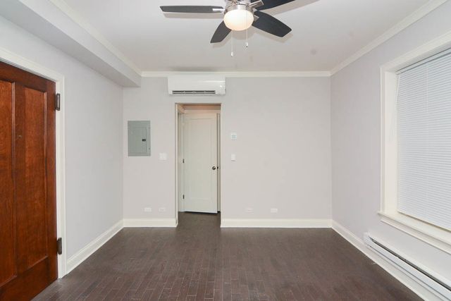 640 W WRIGHTWOOD Avenue 216, Chicago, IL 60614