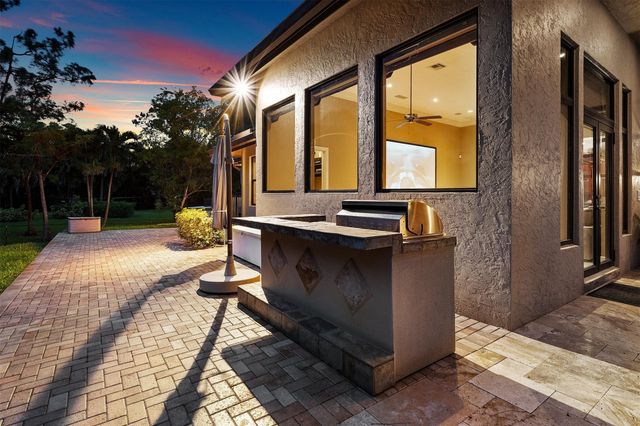 6925 NW 62nd Ter, Parkland, FL 33067