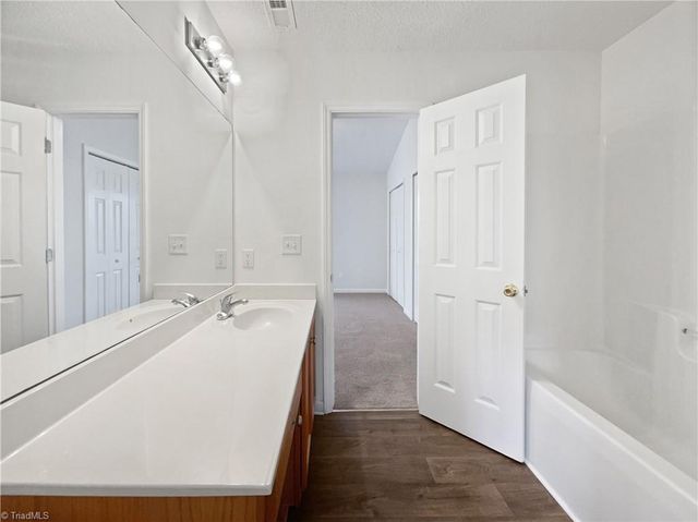 3228 Kensington Place, Winston-salem, NC 27103