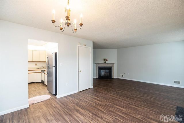 361 Hadleigh Lane, North Brunswick, NJ 08902