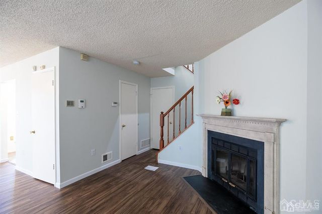 361 Hadleigh Lane, North Brunswick, NJ 08902