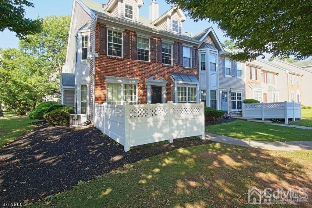361 Hadleigh Lane, North Brunswick, NJ 08902