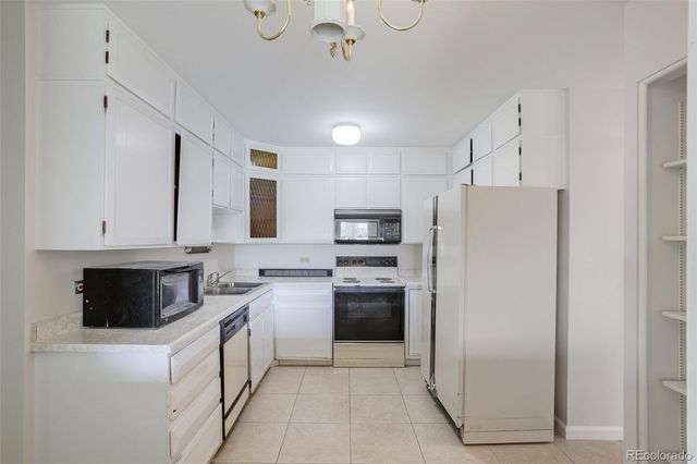 690 S Alton Way 6A, Denver, CO 80247