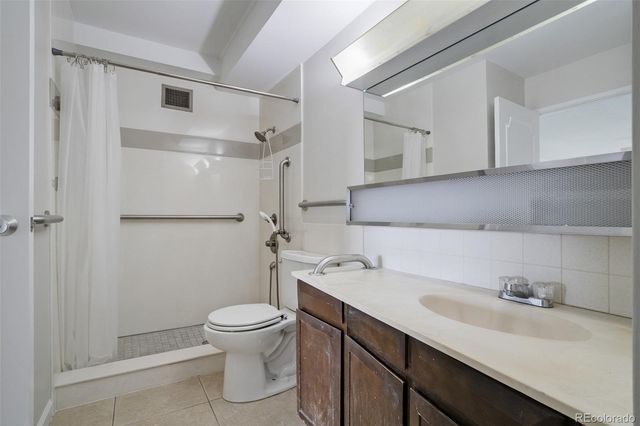 690 S Alton Way 6A, Denver, CO 80247