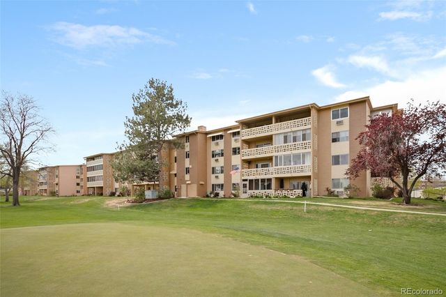 690 S Alton Way 6A, Denver, CO 80247
