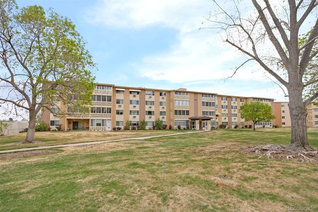 690 S Alton Way 6A, Denver, CO 80247