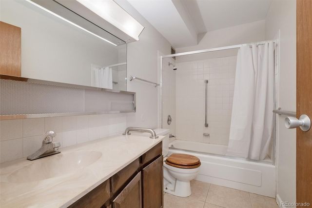 690 S Alton Way 6A, Denver, CO 80247