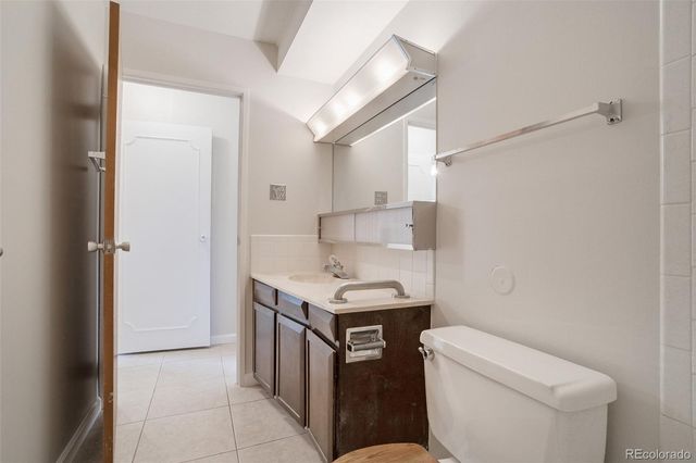 690 S Alton Way 6A, Denver, CO 80247