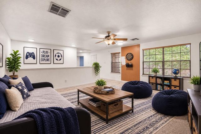 202 W Misty Dawn Dr, The Woodlands, TX 77385