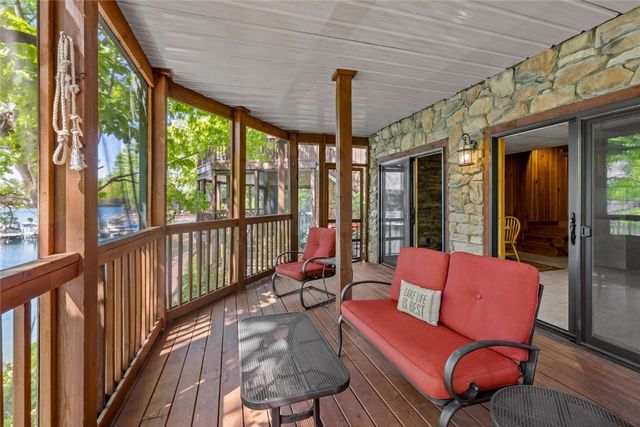 176 Harbour Pointe, Six Mile, SC 29682