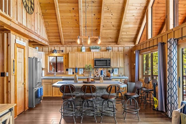 176 Harbour Pointe, Six Mile, SC 29682