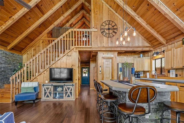 176 Harbour Pointe, Six Mile, SC 29682