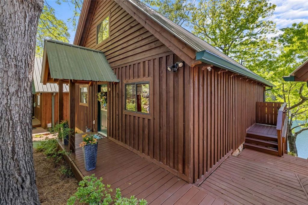 176 Harbour Pointe, Six Mile, SC 29682