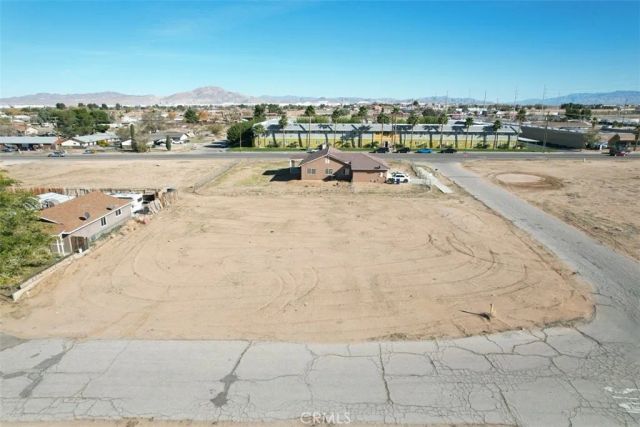 2 Hardy, Adelanto, CA 92301