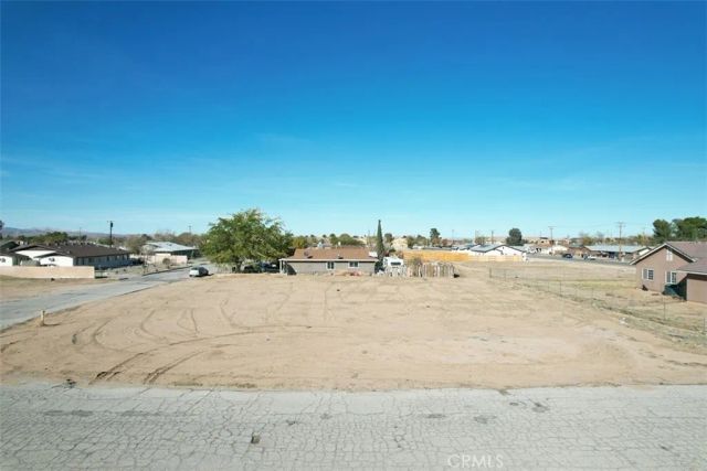 2 Hardy, Adelanto, CA 92301