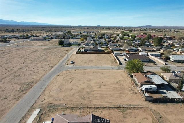 2 Hardy, Adelanto, CA 92301