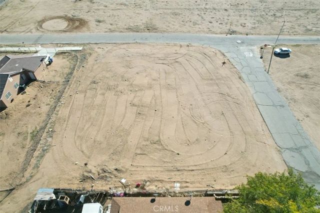 2 Hardy, Adelanto, CA 92301